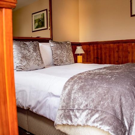 The Dolphin Hotel Chard Esterno foto